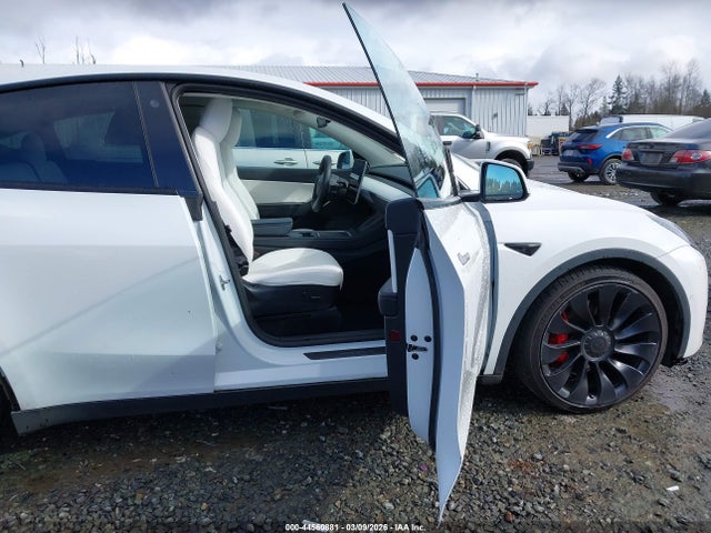 7SAYGDEF1NF459990 Tesla Model Y Performance Dual Motor All-wheel Drive