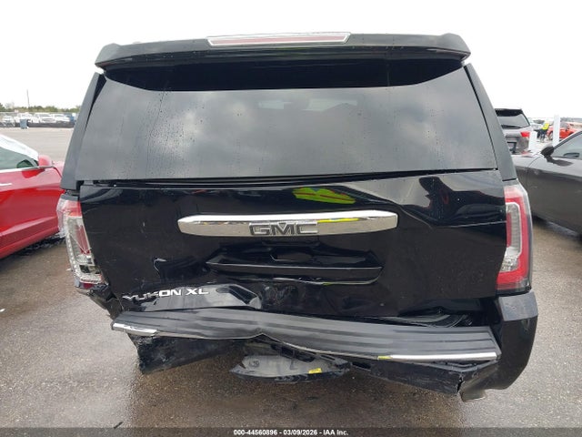 1GKS2HKJ9JR225283 GMC YUKON XL DENALI