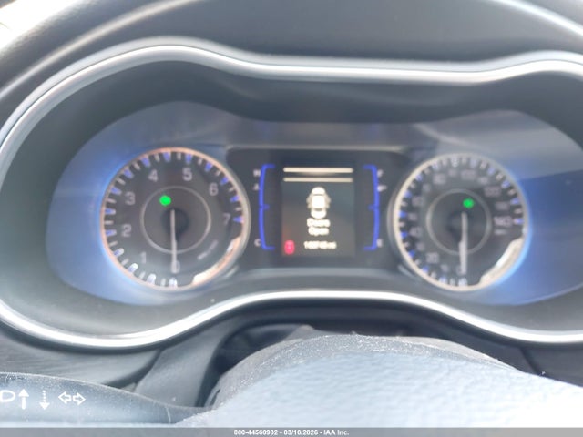 Продажа на аукционе авто 2015 Chrysler 200 Limited, vin: 1C3CCCAB9FN742726, номер лота: 44560902