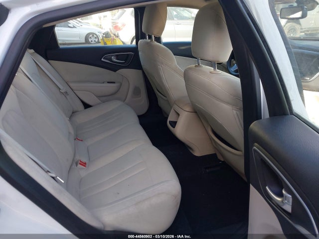 Продажа на аукционе авто 2015 Chrysler 200 Limited, vin: 1C3CCCAB9FN742726, номер лота: 44560902