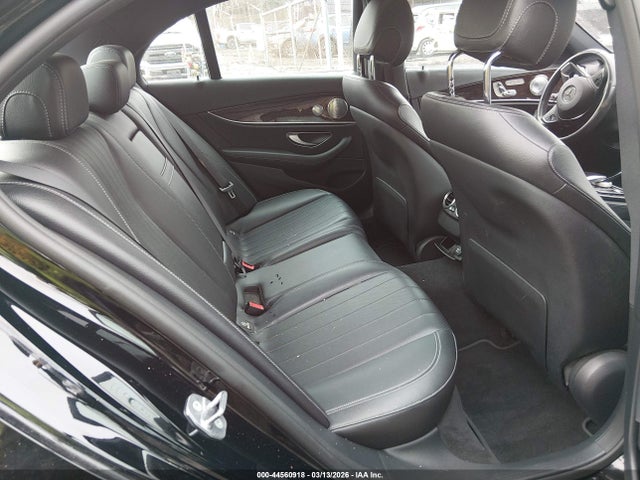 44560918 :رقم المزاد ، WDDZF4KB0HA021194 vin ، 2017 Mercedes-benz E 300 4matic مزاد بيع