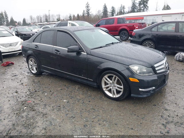 2012 Mercedes-benz C 300 Sport 4matic მანქანა იყიდება აუქციონზე, vin: WDDGF8BBXCA729203, აუქციონის ნომერი: 44560982