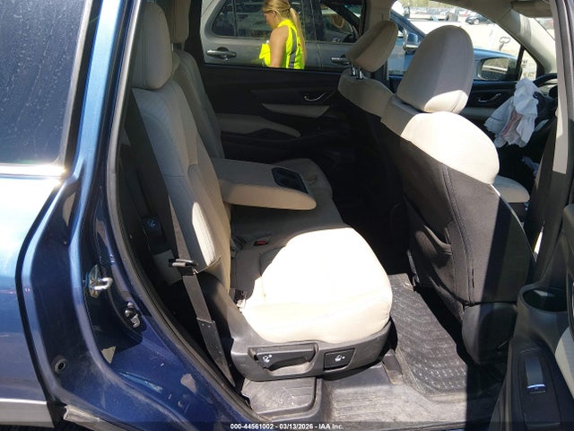 44561002 :رقم المزاد ، 4S4WMACD5K3451070 vin ، 2019 Subaru Ascent Premium مزاد بيع