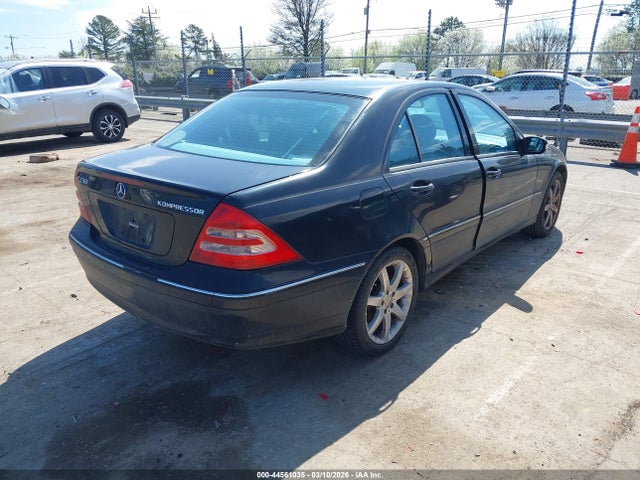 44561035 :رقم المزاد ، WDBRF40J83F420238 vin ، 2003 Mercedes-benz C 230 Kompressor Sport مزاد بيع