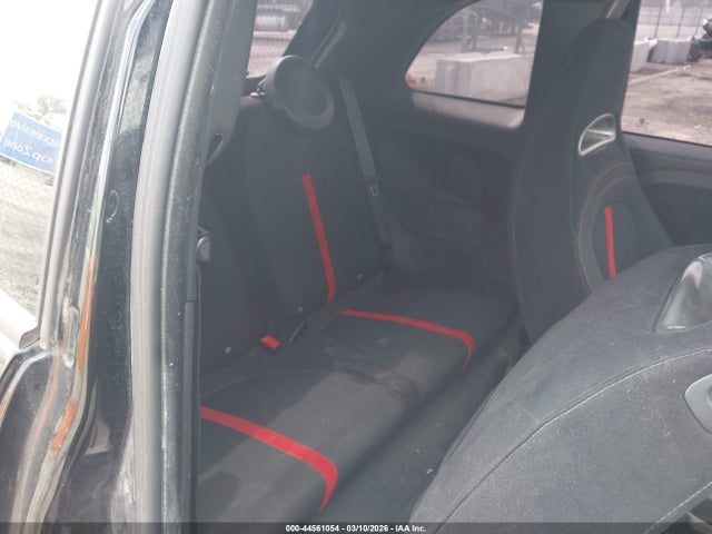 2015 Fiat 500 Abarth მანქანა იყიდება აუქციონზე, vin: 3C3CFFFHXFT550074, აუქციონის ნომერი: 44561054