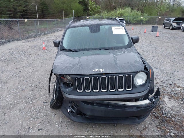 Продажа на аукционе авто 2017 Jeep Renegade Latitude Fwd, vin: ZACCJABB2HPG33104, номер лота: 44561071