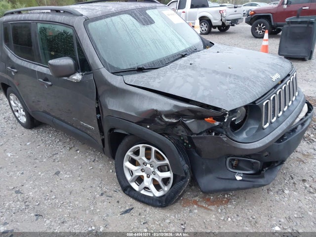 Продажа на аукционе авто 2017 Jeep Renegade Latitude Fwd, vin: ZACCJABB2HPG33104, номер лота: 44561071