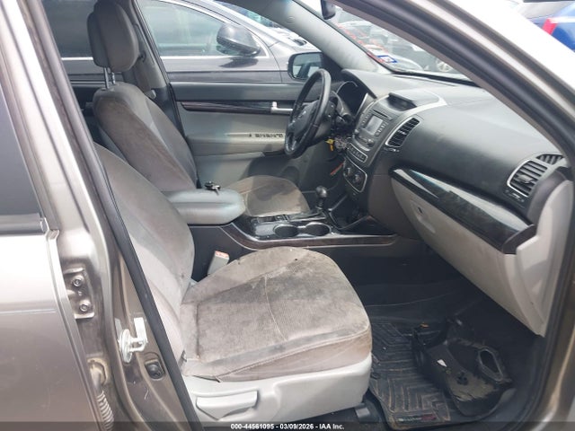 5XYKT4A63EG493152 KIA SORENTO LX