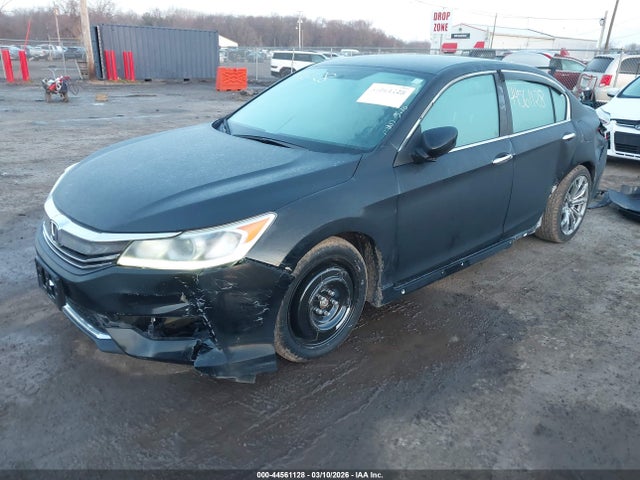 44561128 :رقم المزاد ، 1HGCR2F10HA119673 vin ، 2017 Honda Accord Sport Se مزاد بيع