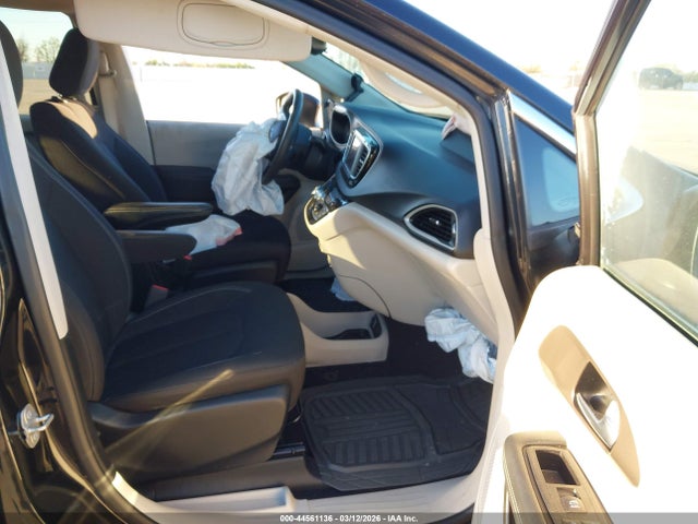 2023 CHRYSLER VOYAGER 2C4RC1CG4PR557779 Photo 4