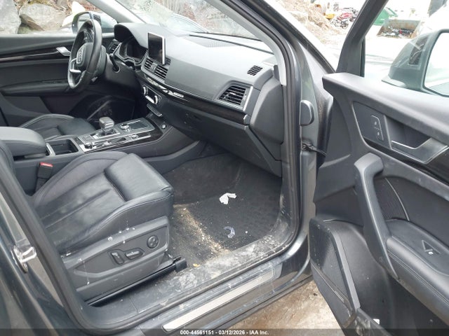 2018 Audi Q5 2.0t Premium/2.0t Tech Premium მანქანა იყიდება აუქციონზე, vin: WA1CNAFY6J2186614, აუქციონის ნომერი: 44561151