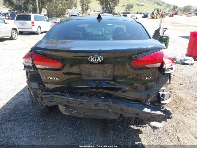 KIA FORTE EX 2018 3KPFL4A89JE199975 Image 16