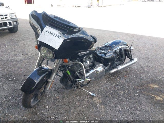 2023 HARLEY-DAVIDSON FLHX 1HD1KBC15PB617633 Photo 1