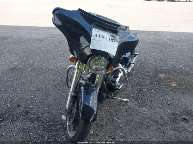 2023 HARLEY-DAVIDSON FLHX 1HD1KBC15PB617633 Photo 4