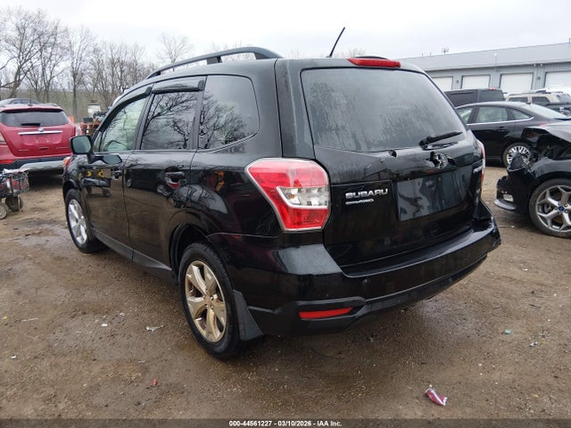 44561227 :رقم المزاد ، JF2SJADC4FH581921 vin ، 2015 Subaru Forester 2.5i Premium مزاد بيع