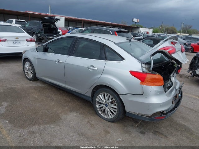 2018 FORD FOCUS 1FADP3J28JL307971 Photo 2