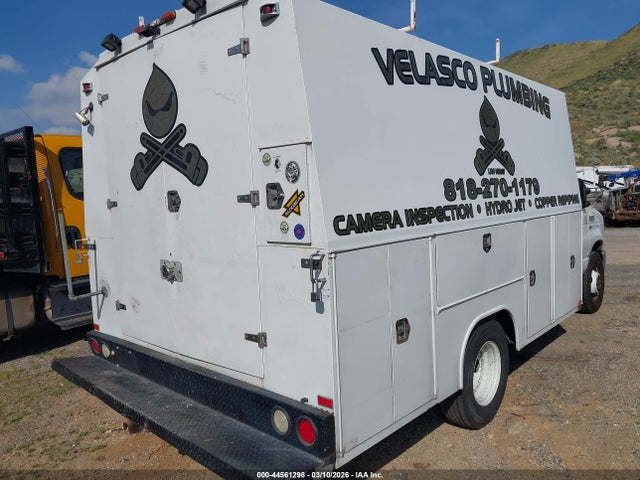 Ford E-350 Cutaway 2018 1FDWE3F64JDC36844 Image 4