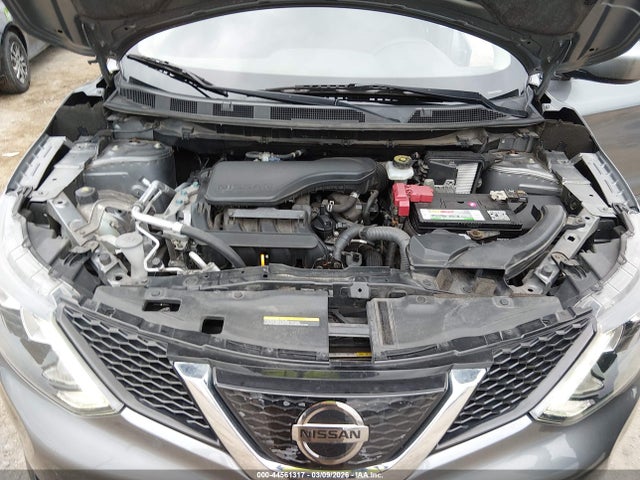 JN1BJ1CP9JW500597 Nissan Rogue Sport S