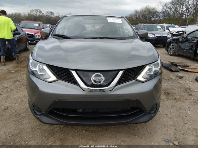 JN1BJ1CP9JW500597 Nissan Rogue Sport S