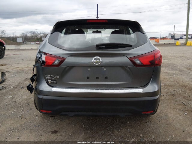 JN1BJ1CP9JW500597 Nissan Rogue Sport S