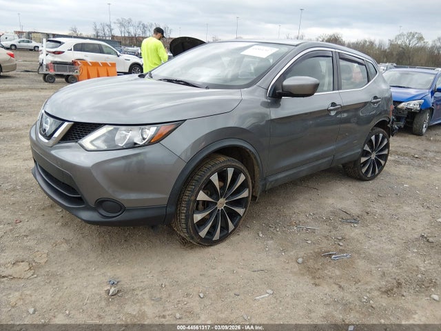 JN1BJ1CP9JW500597 Nissan Rogue Sport S