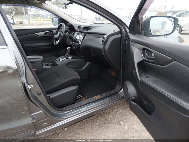 JN1BJ1CP9JW500597 Nissan Rogue Sport S