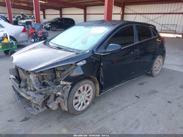 Hyundai ELANTRA GT 2016 KMHD35LH2GU287721 Image 2