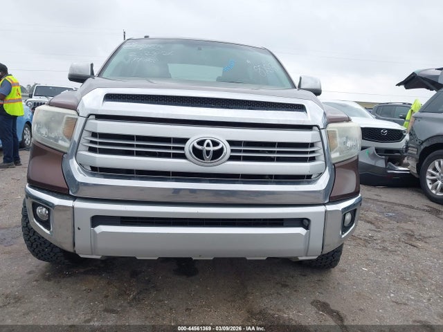 Продажа на аукционе авто 2015 Toyota Tundra Platinum 5.7l V8, vin: 5TFAY5F12FX428288, номер лота: 44561369