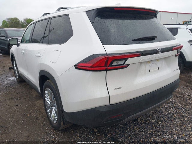 Toyota Grand Highlander Platinum 2026 5TDAAAB53TS127066 Image 3