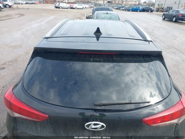 KM8J3CA46JU696898 Hyundai TUCSON SEL