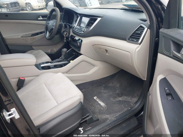 KM8J3CA46JU696898 Hyundai TUCSON SEL