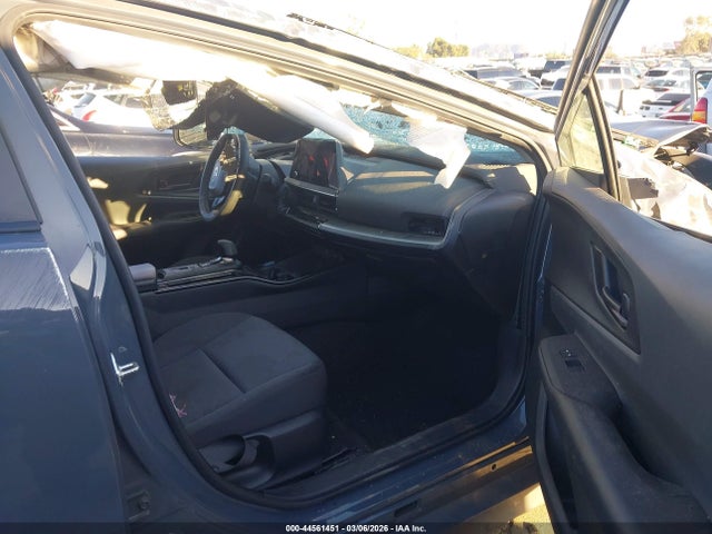 JTDACAAU9R3017717 Toyota Prius Le