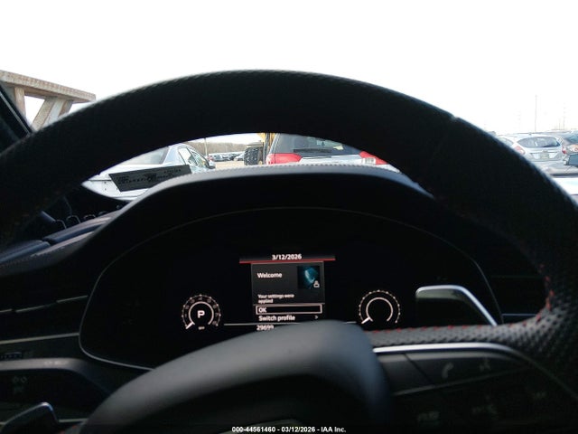 44561460 :رقم المزاد ، WU1ARBF18LD025072 vin ، 2020 Audi Rs Q8 Tfsi Quattro Tiptronic مزاد بيع