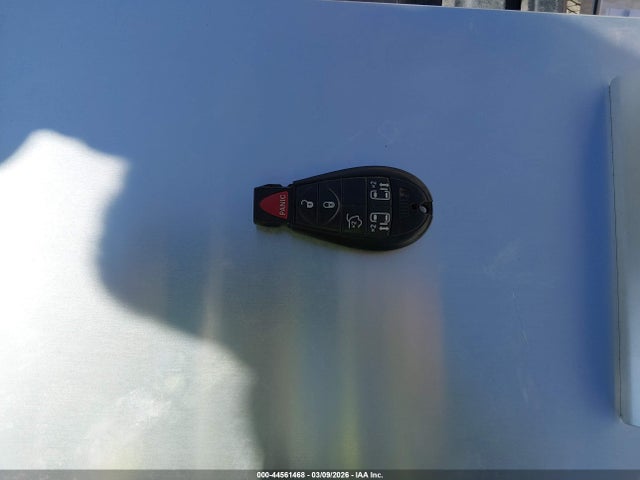 44561468 :رقم المزاد ، 2A8HR54P88R610896 vin ، 2008 Chrysler Town & Country Touring مزاد بيع