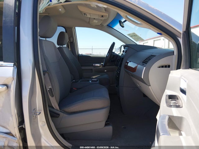 44561468 :رقم المزاد ، 2A8HR54P88R610896 vin ، 2008 Chrysler Town & Country Touring مزاد بيع