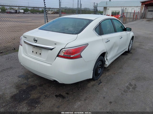 1N4AL3AP3FN389064 Nissan Altima 2.5 S