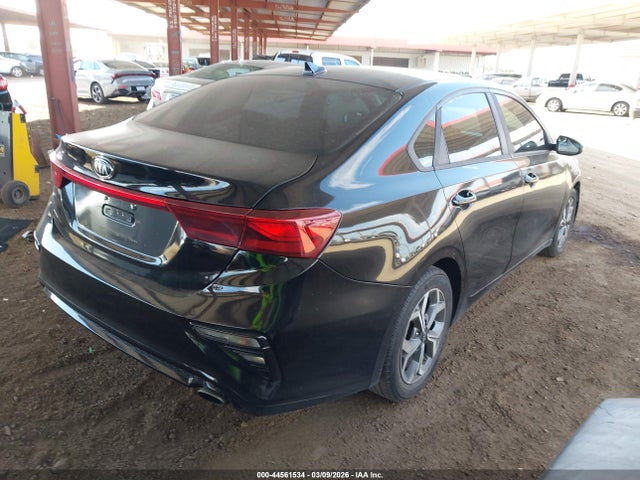 3KPF24AD5KE082105 KIA Forte Lxs