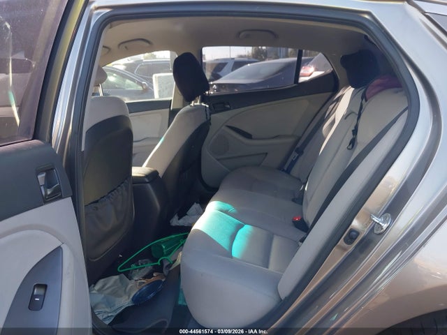 5XXGM4A79FG516077 KIA Optima Lx