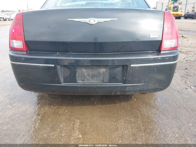 2005 Chrysler 300 Touring მანქანა იყიდება აუქციონზე, vin: 2C3AA53G05H588481, აუქციონის ნომერი: 44561611