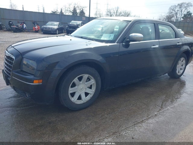 2005 Chrysler 300 Touring მანქანა იყიდება აუქციონზე, vin: 2C3AA53G05H588481, აუქციონის ნომერი: 44561611