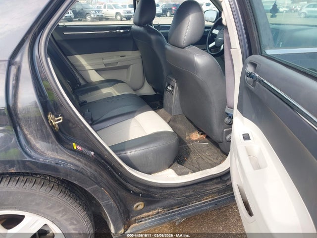 2005 Chrysler 300 Touring მანქანა იყიდება აუქციონზე, vin: 2C3AA53G05H588481, აუქციონის ნომერი: 44561611