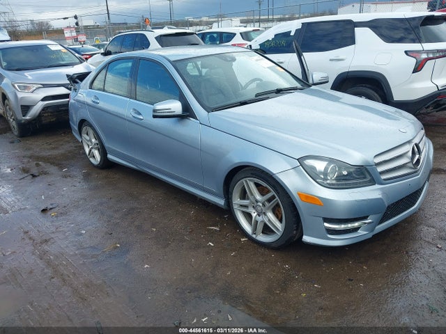 2013 MERCEDES-BENZ C 250 WDDGF4HB5DR294920