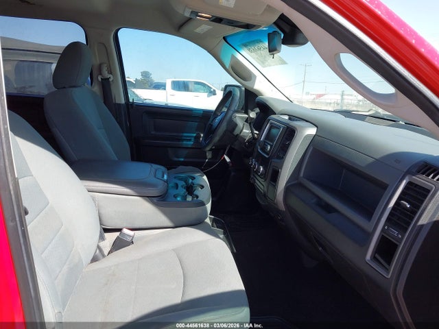 44561638 :رقم المزاد ، 1C6RR7KT4DS724868 vin ، 2013 Ram 1500 Tradesman مزاد بيع