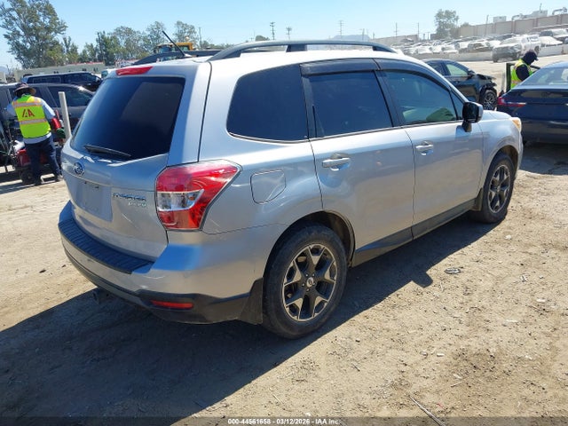 Subaru Forester 2.5i Premium 2015 JF2SJADC9FH592980 Image 4