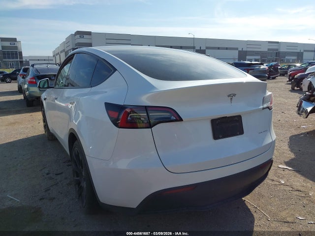 7SAYGDEE9RA267064 Tesla Model Y Long Range Dual Motor All-wheel Drive