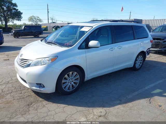 5TDDK3DC3FS095872 Toyota Sienna Xle Premium 7 Passenger