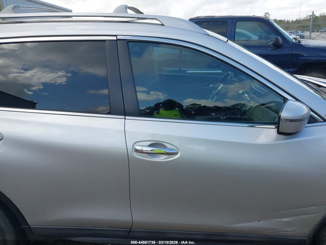 Nissan ROGUE S 2017 5N1AT2MT5HC834945 Image 13