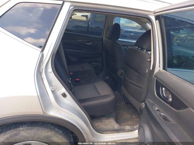 Nissan ROGUE S 2017 5N1AT2MT5HC834945 Image 8