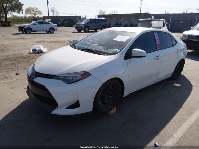 Toyota COROLLA LE 2017 5YFBURHE2HP651441 Image 2