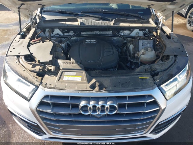 WA1CNAFY4J2192136 Audi Q5 2.0t Premium/2.0t Tech Premium
